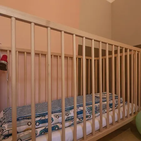 شقة Babyaccommodation Family Garden *