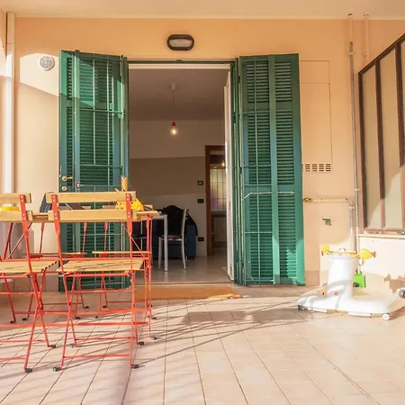Babyaccommodation Family Garden Apartment Borgio Verezzi