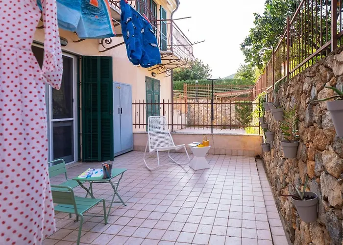 Babyaccommodation Family Garden Borgio Verezzi